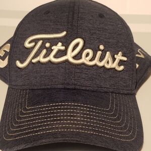 Titleist Navy Heather Cap with White Logo Men Fitted L/XL